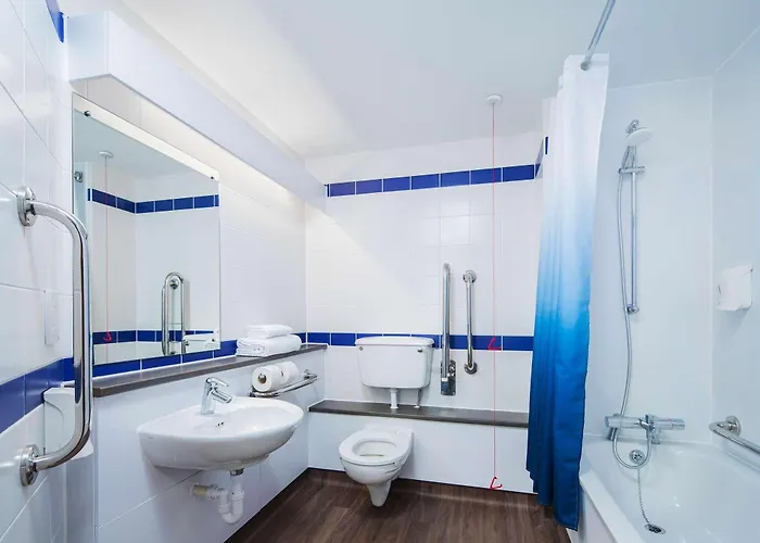 Travelodge 3*