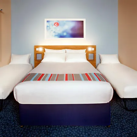 Travelodge Hotel 3*