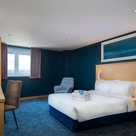 מלון Travelodge 3*
