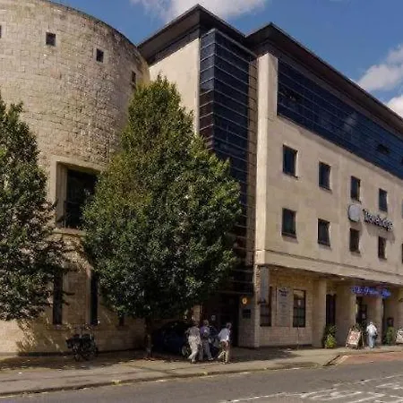 Travelodge Hotel 3*