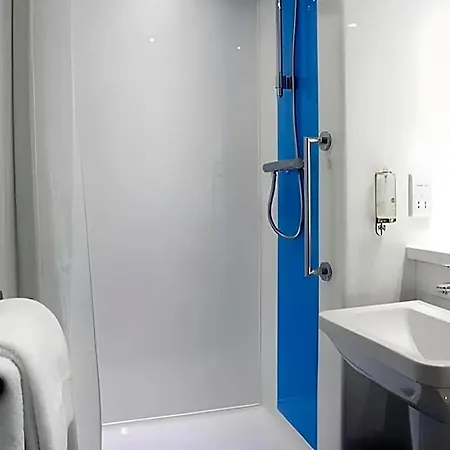 Travelodge فندق 3*