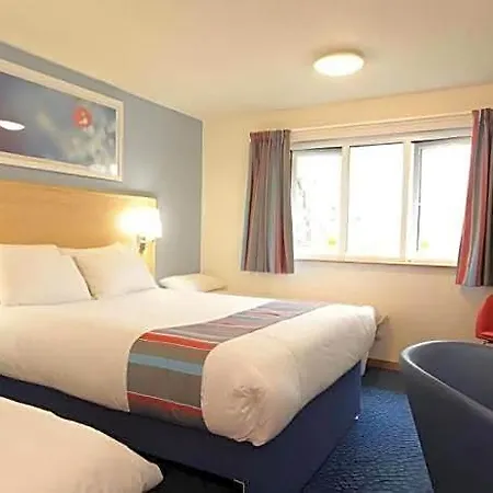 فندق Travelodge 3*