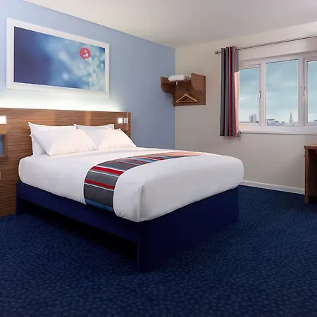 Travelodge Hotel 3*