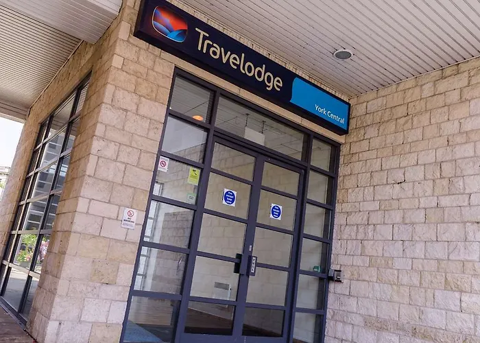 Travelodge 3*