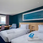 Travelodge 3*