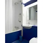 Travelodge 3* York